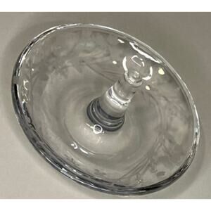 EUC Beautiful Floral Etched Ring Dish